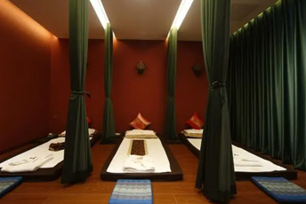 天津河东区泰式按摩的被动瑜伽：当身体被折叠成诗